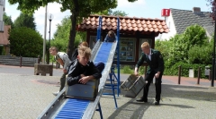 Richtig cool rattert dieser junge Mann die Rollbahn herunter. Bild: Ursula Holtgrewe (Noz)